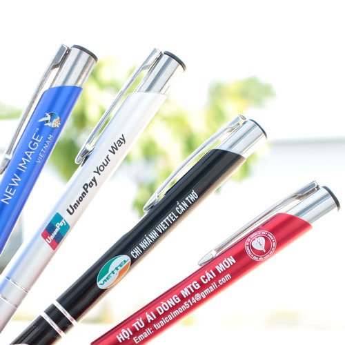 BÚT BI PENTEL CÓ GIÁ BAO NHIÊU?