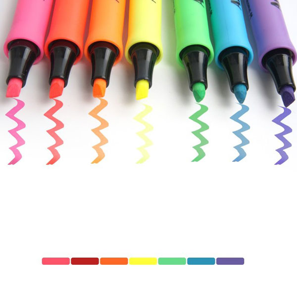 Sự tương đồng giữa bút nhớ dòng và bút bi 4 màu